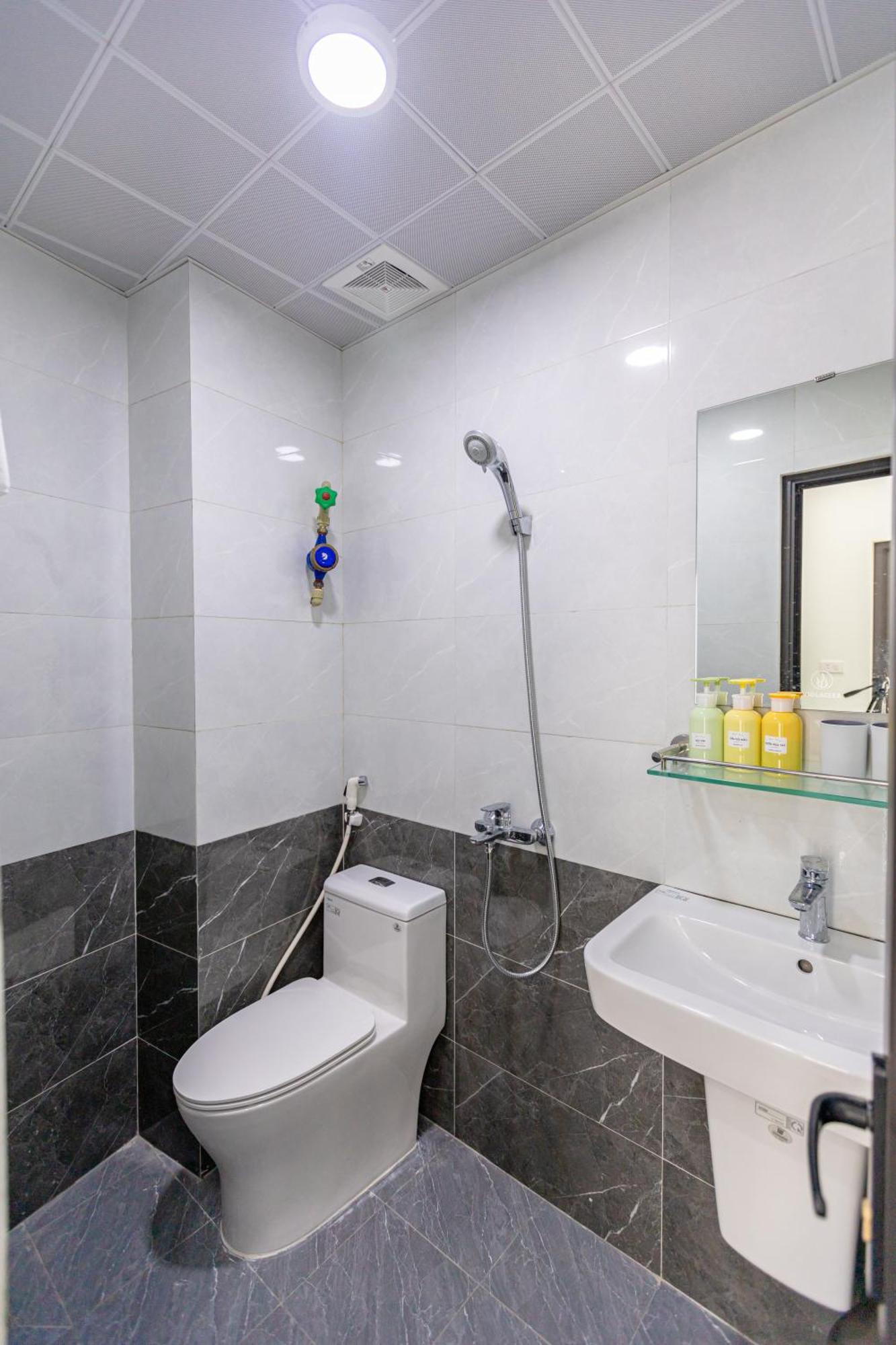 Hera Palace - Ba Dinh Khách sạn hẻo lánh *